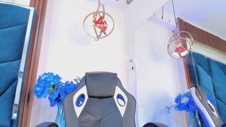 Juliii_Sweet's Streamate show and profile