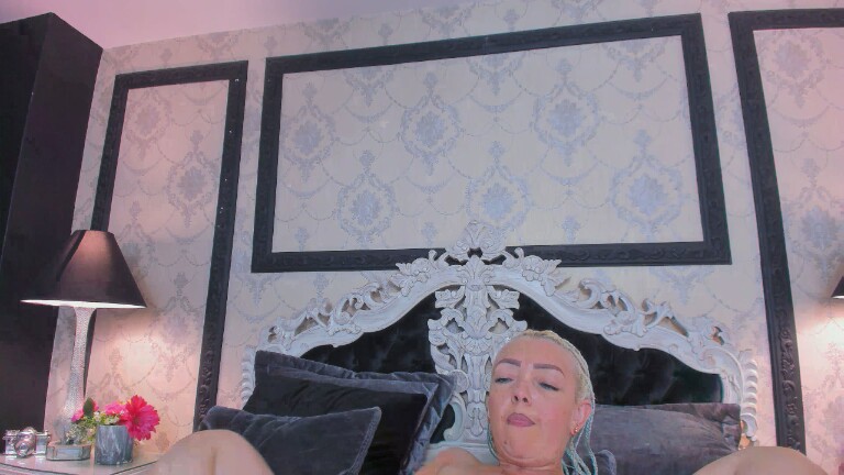 MadisonBecker's Streamate show and profile