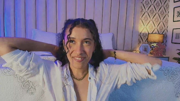 Emma_Lunny's Streamate show and profile