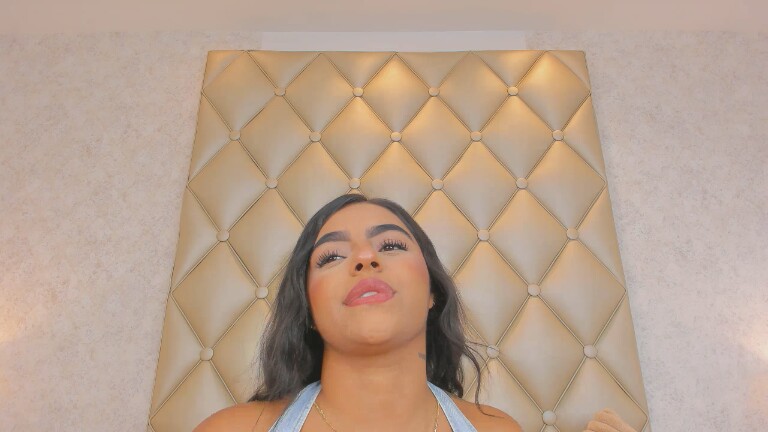 MiaaCaastro's Streamate show and profile