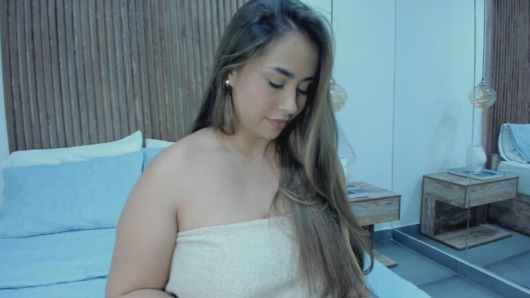 MaraMoore's Streamate show and profile