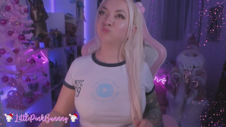 LittlePinkBunnny's Streamate show and profile