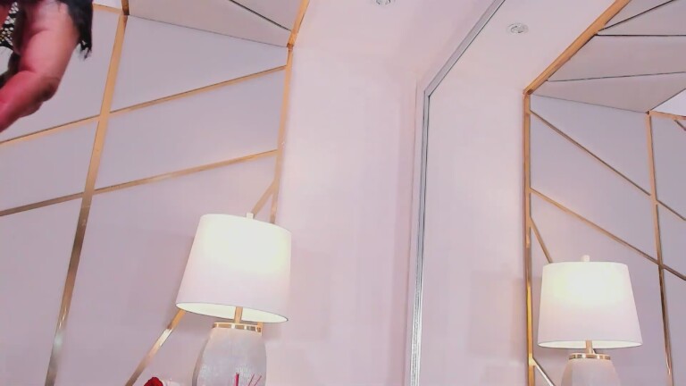 KiraHill's Streamate show and profile