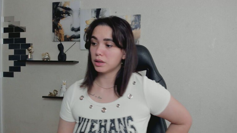 GlamNova's Streamate show and profile