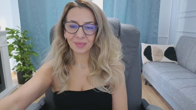 MsSuky's Streamate show and profile