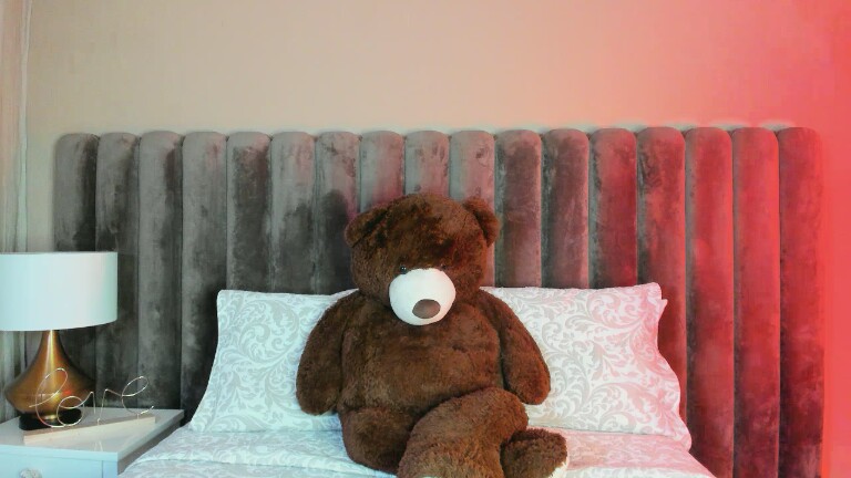 AuraRosse's Streamate show and profile