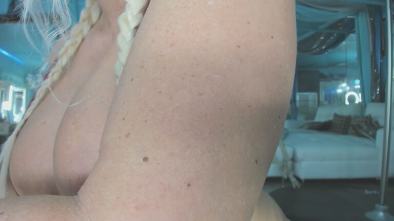 ADRIANNA777's Streamate show and profile