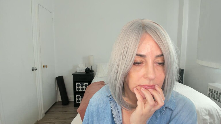 TheRealSeska's Streamate show and profile