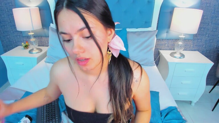 SusyLuv's Streamate show and profile