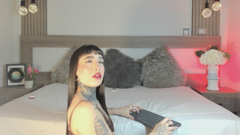 MarieBleuew's Streamate show and profile