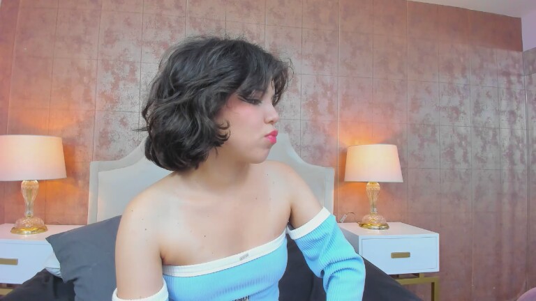 NikoYon's Streamate show and profile