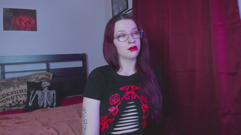 NikkiVill's Streamate show and profile