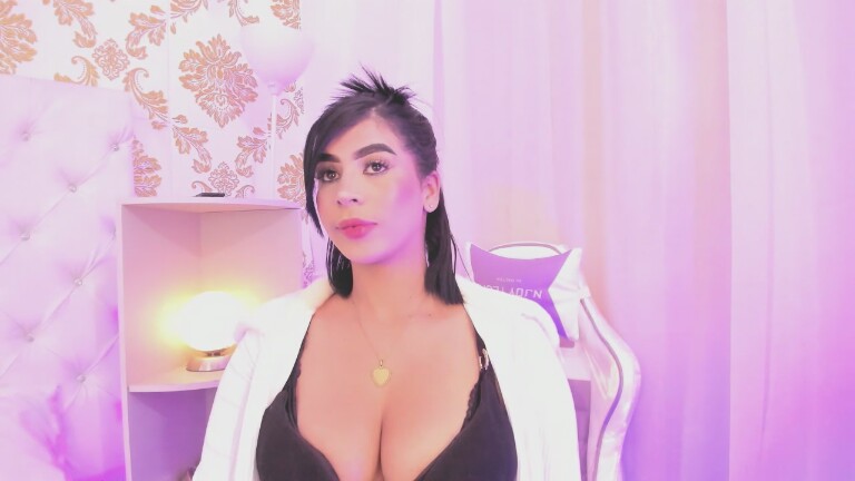 EMA_LAMBERT's Streamate show and profile