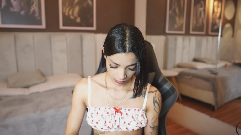 JulietaReeds's Streamate show and profile