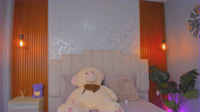 Scarlettwallace's Streamate show and profile