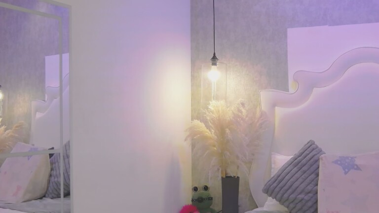 LilyVegaa's Streamate show and profile