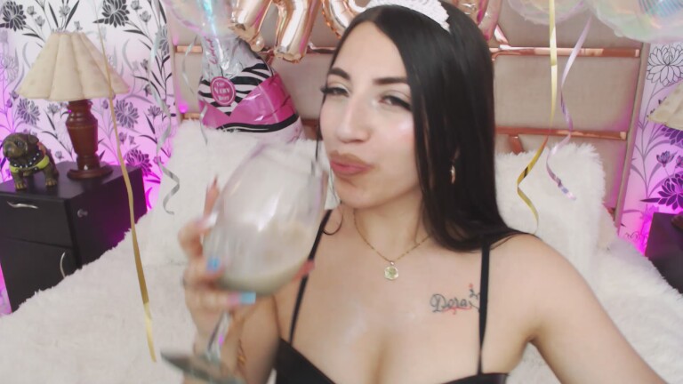 evaiin_Izaiin's Streamate show and profile