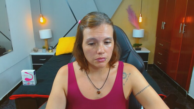 ConieMoss's Streamate show and profile