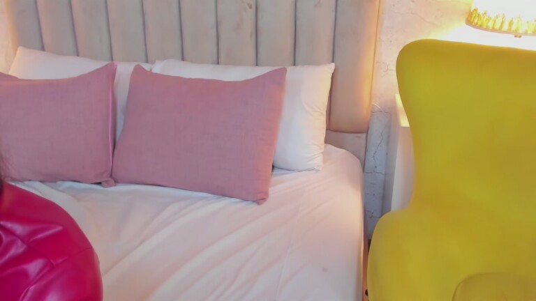 GingerKors's Streamate show and profile